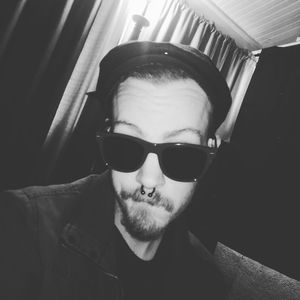 Meet your Posher, Ethan